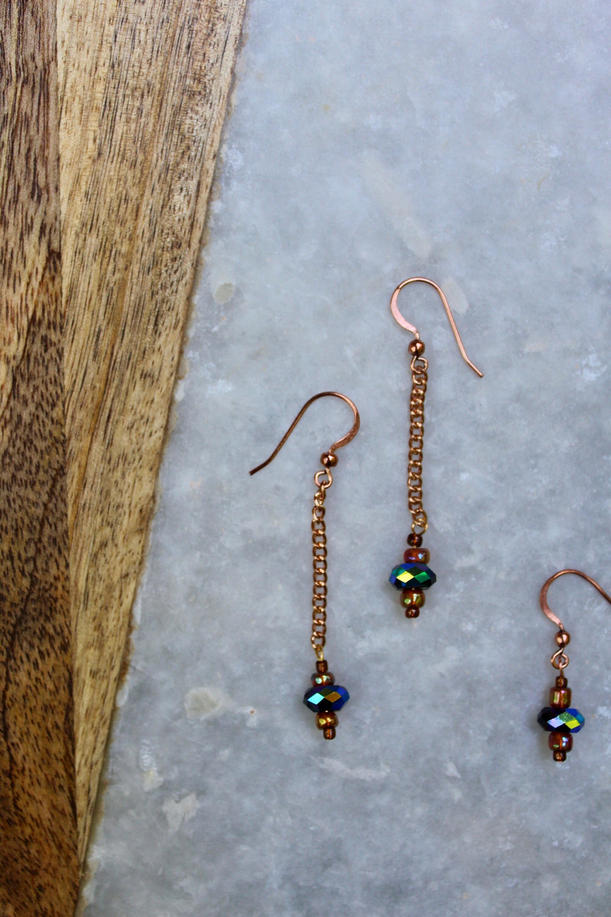 Copper Earrings, Copper Accessories, Drop Earrings, Feminine Earrings, Opalescent Jewelry, Glass Bead Jewelry, Chain Earrings, Shiny Earring