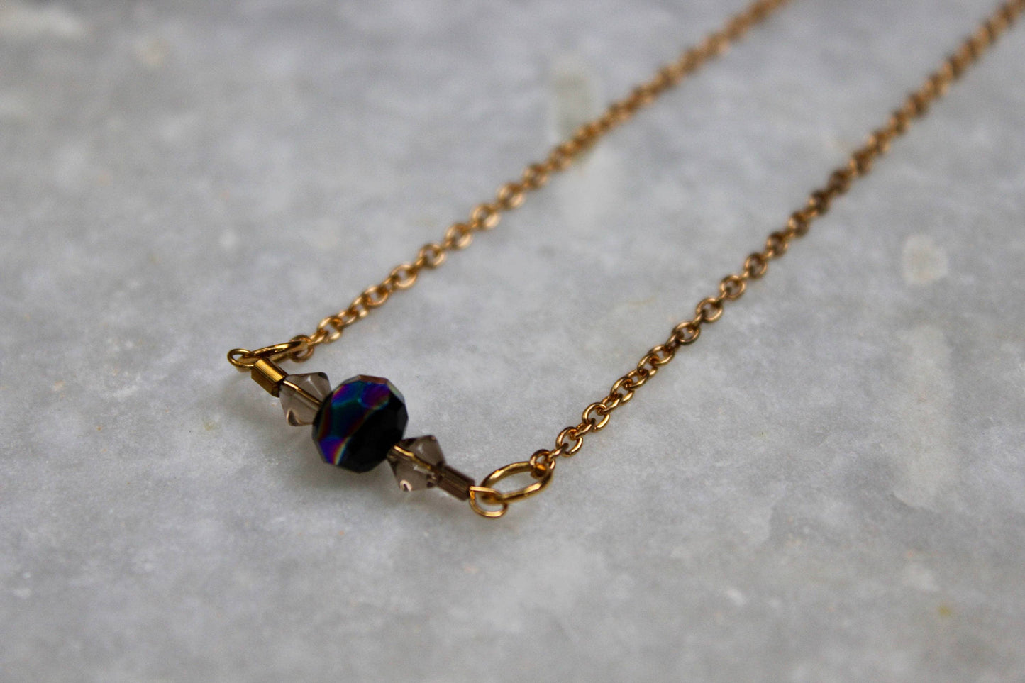 Bar Necklace, Gold Necklace, Gold Accessories, Short Necklace, Opalescent Jewelry, Basic Jewelry, Chain Necklace, Simple Necklace