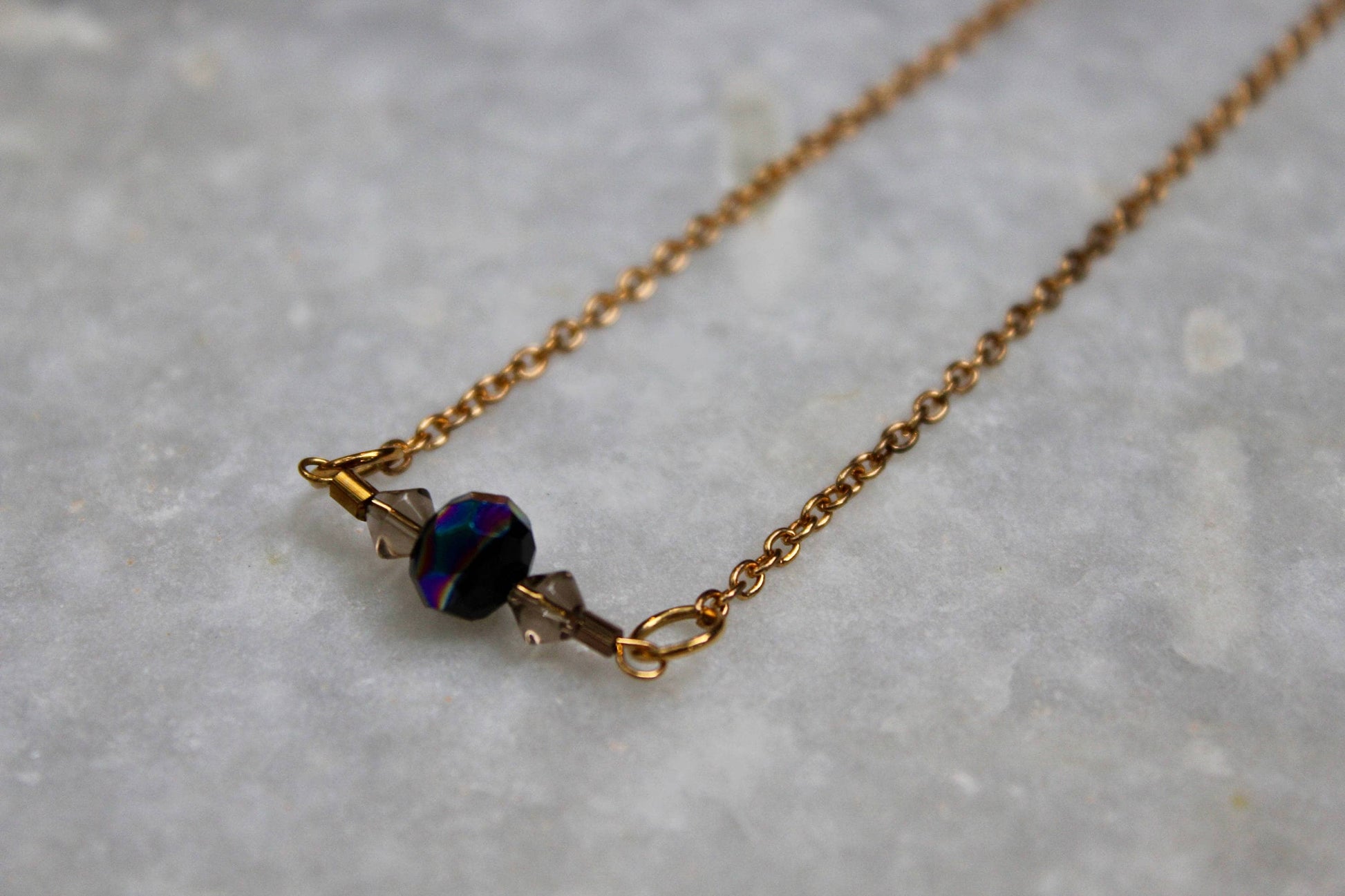 Bar Necklace, Gold Necklace, Gold Accessories, Short Necklace, Opalescent Jewelry, Basic Jewelry, Chain Necklace, Simple Necklace