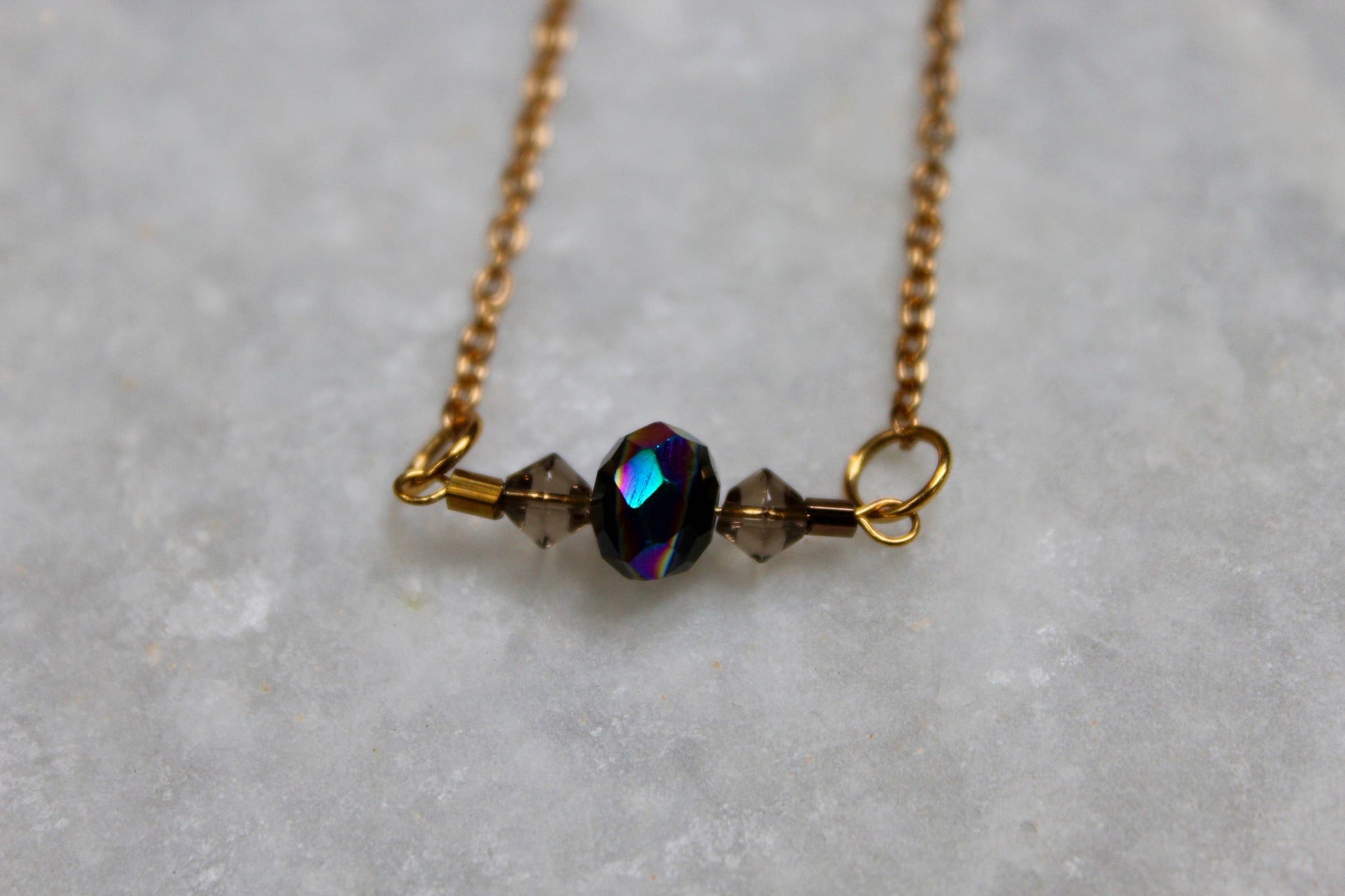 Bar Necklace, Gold Necklace, Gold Accessories, Short Necklace, Opalescent Jewelry, Basic Jewelry, Chain Necklace, Simple Necklace