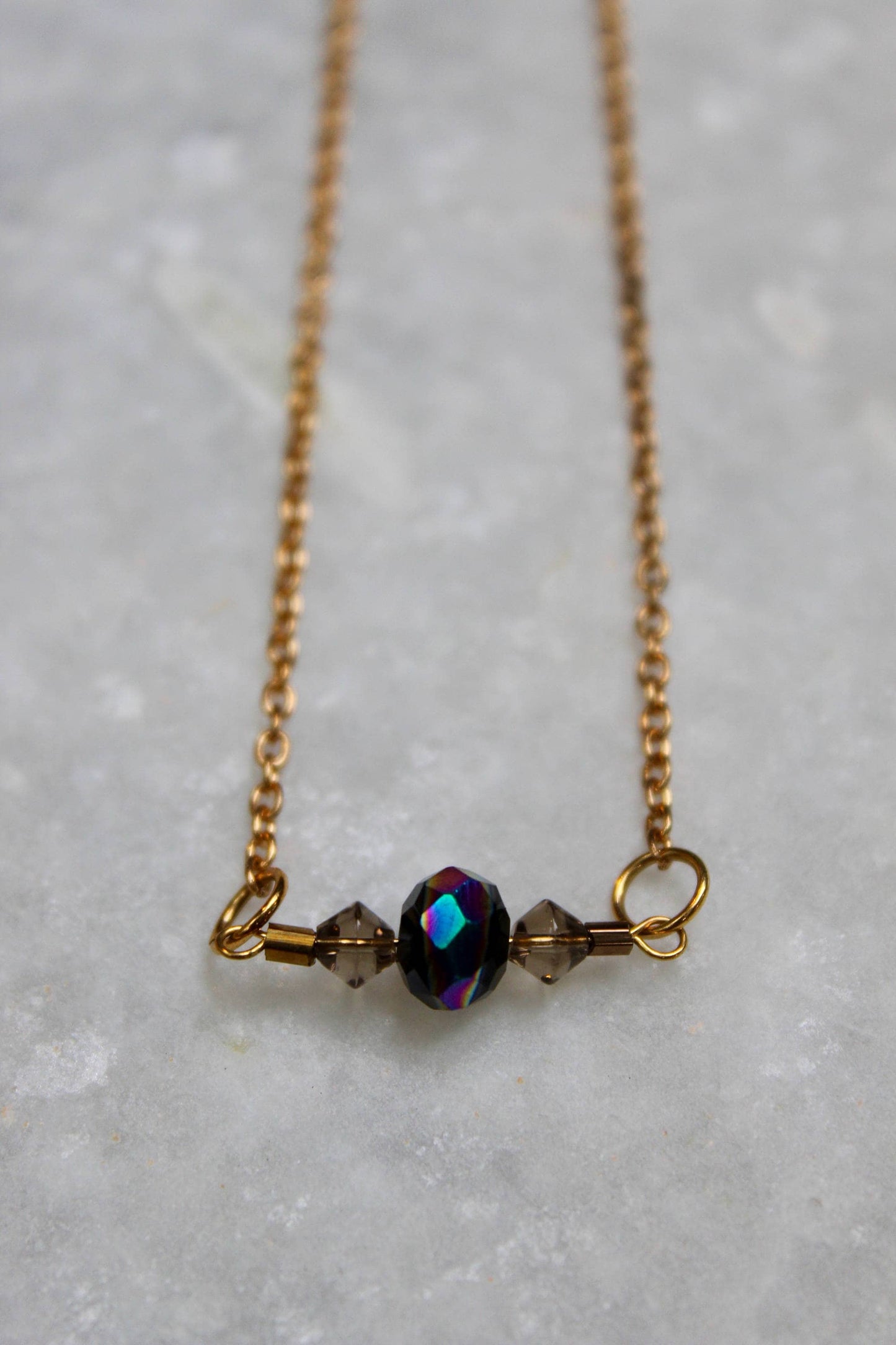 Bar Necklace, Gold Necklace, Gold Accessories, Short Necklace, Opalescent Jewelry, Basic Jewelry, Chain Necklace, Simple Necklace