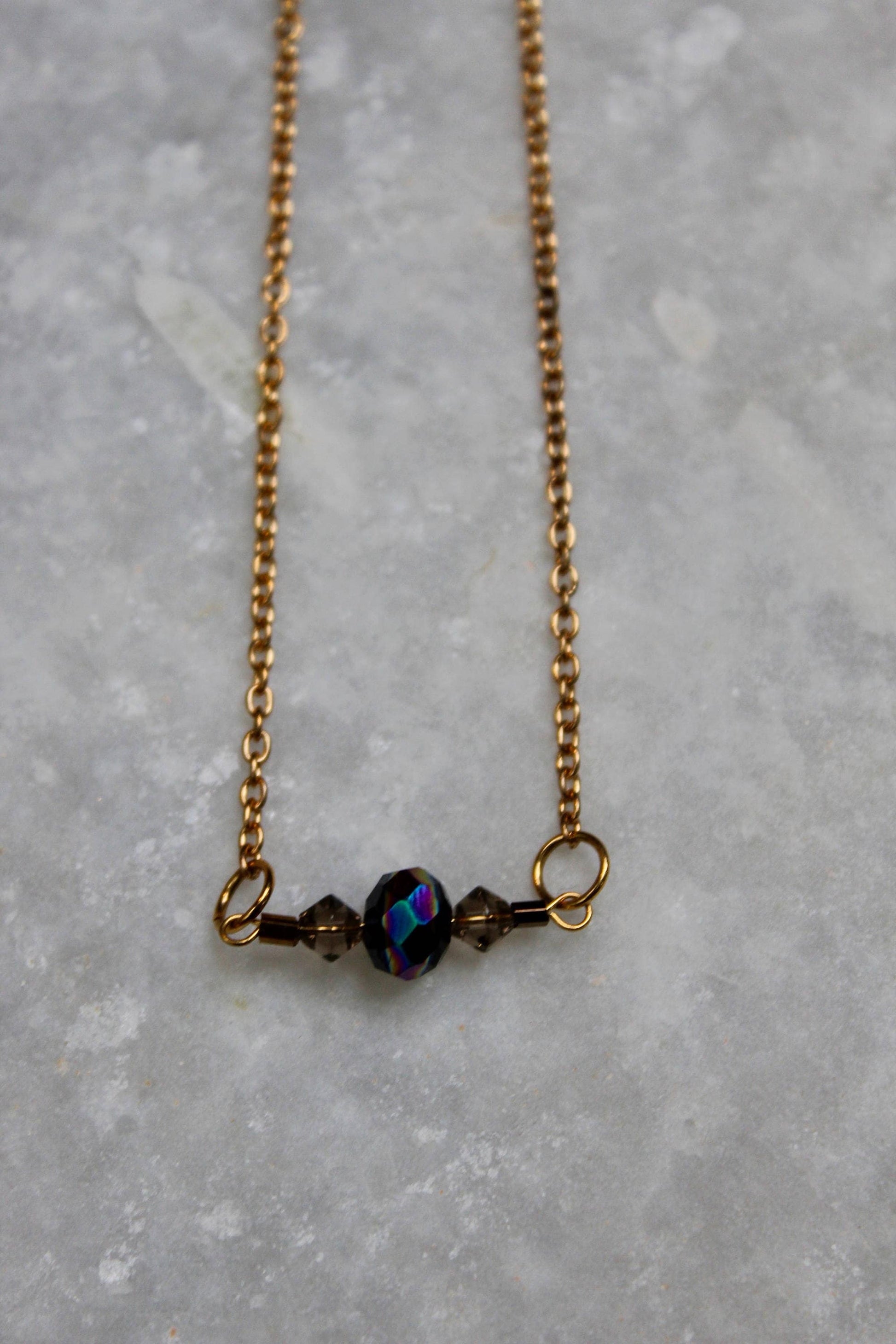 Bar Necklace, Gold Necklace, Gold Accessories, Short Necklace, Opalescent Jewelry, Basic Jewelry, Chain Necklace, Simple Necklace