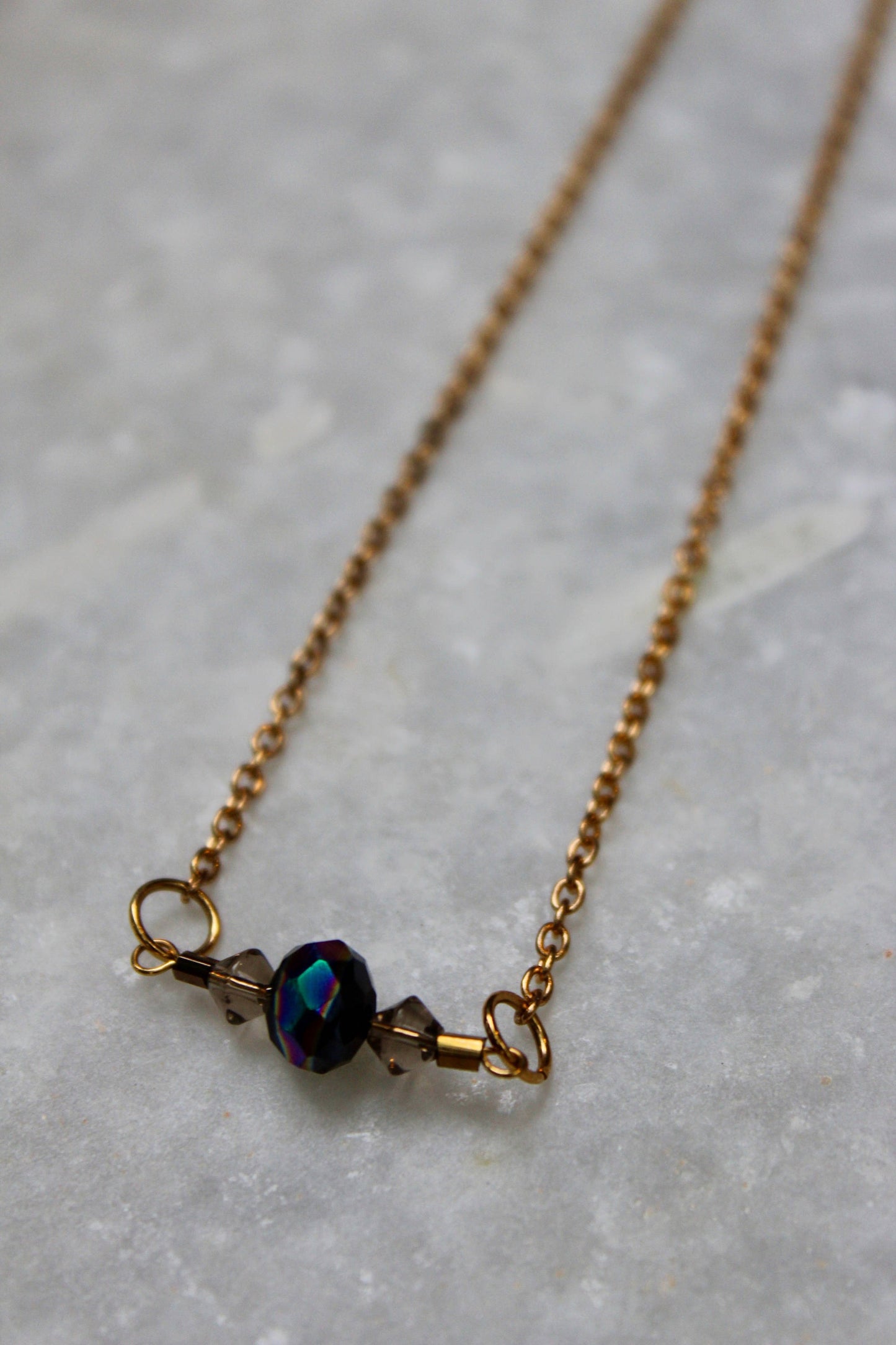 Bar Necklace, Gold Necklace, Gold Accessories, Short Necklace, Opalescent Jewelry, Basic Jewelry, Chain Necklace, Simple Necklace