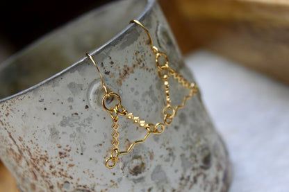Dainty Earrings, Gold Earrings, Gold Jewelry, Gold Link Earrings, Wavy Link Earrings, Triangle Jewelry, Lightweight Earrings