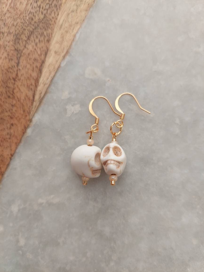 Skull Earrings, White Skull Earrings, Skull Jewelry, Halloween Earrings, Halloween Jewelry, Halloween Costume, Costume Jewelry