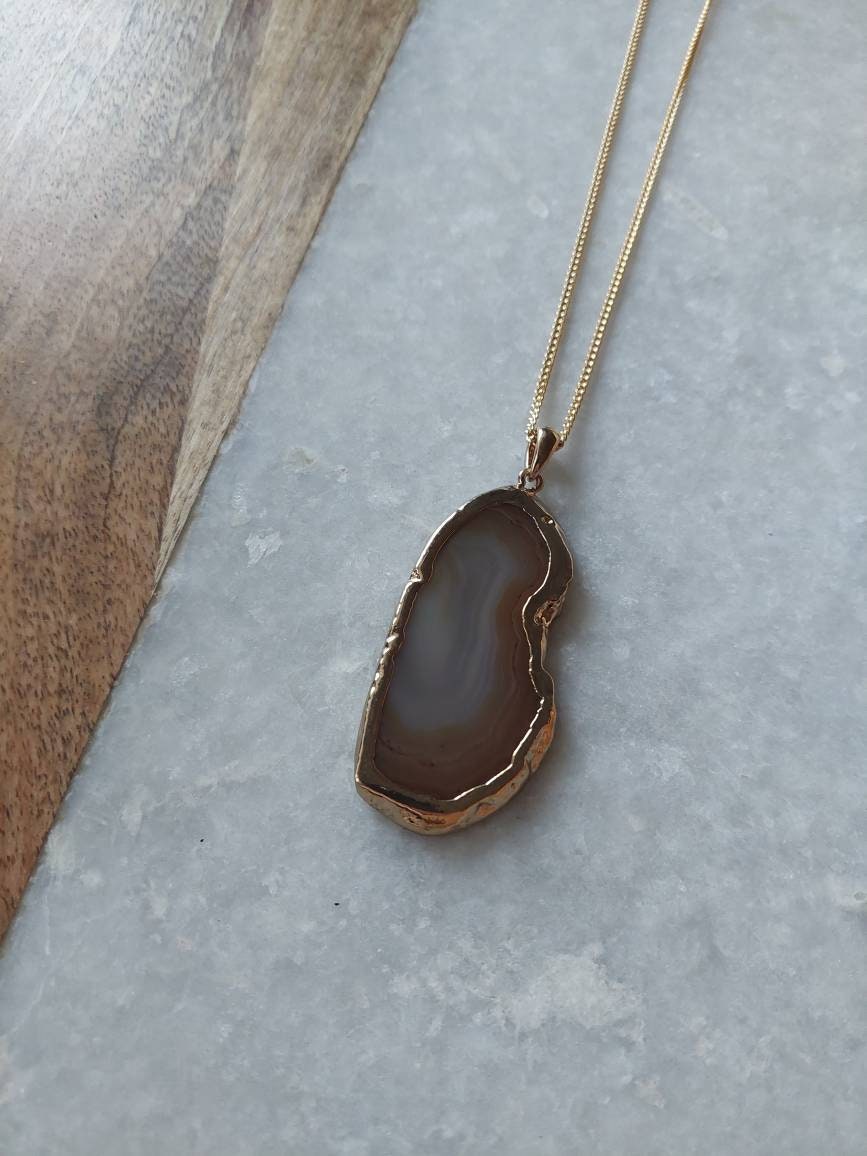 Brown Agate Jewelry, Agate Necklace, Agate Slice Necklace, Semi Precious Jewelry, Gold Necklace, Agate Fashion, Agate Accessories