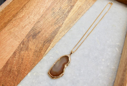 Brown Agate Jewelry, Agate Necklace, Agate Slice Necklace, Semi Precious Jewelry, Gold Necklace, Agate Fashion, Agate Accessories