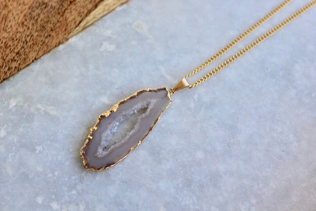 Agate Pendant Necklace, Agate Jewelry, Agate Druzy, Crystal Necklace, Gifts for Her, Semi Precious Jewelry, Gold Jewelry, Agate Fashion